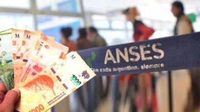 Photo of Beneficiarios de ANSES cobran $32.000: quiénes acceden y cuáles son los requisitos