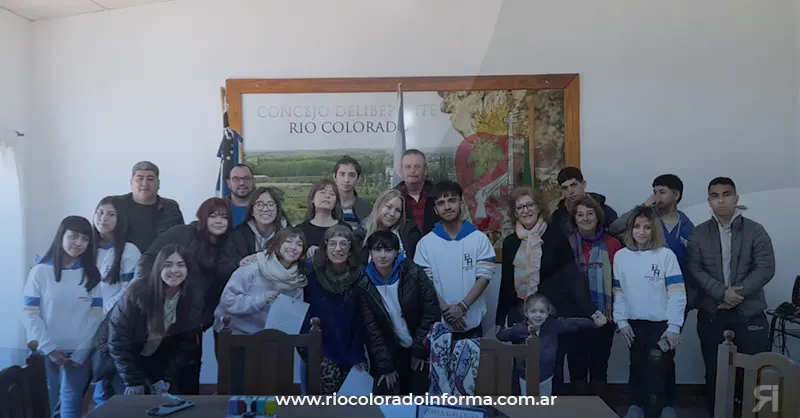 Photo of Alumnos y alúmnas del ESRN Nº3 Bernardo Houssay visitaron el Concejo Deliberante