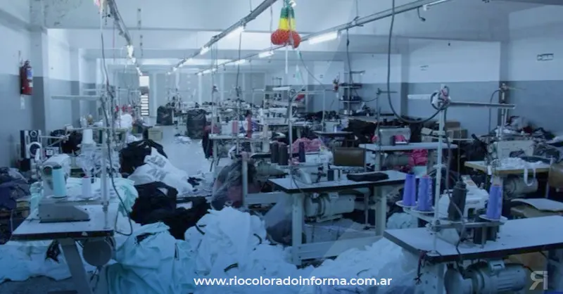 Photo of Clausuraron un taller textil y rescataron a una familia víctima de explotación laboral