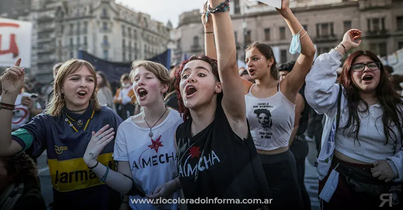 Photo of Estudiantes se movilizaron por los 46 años de la Noche de los Lápices