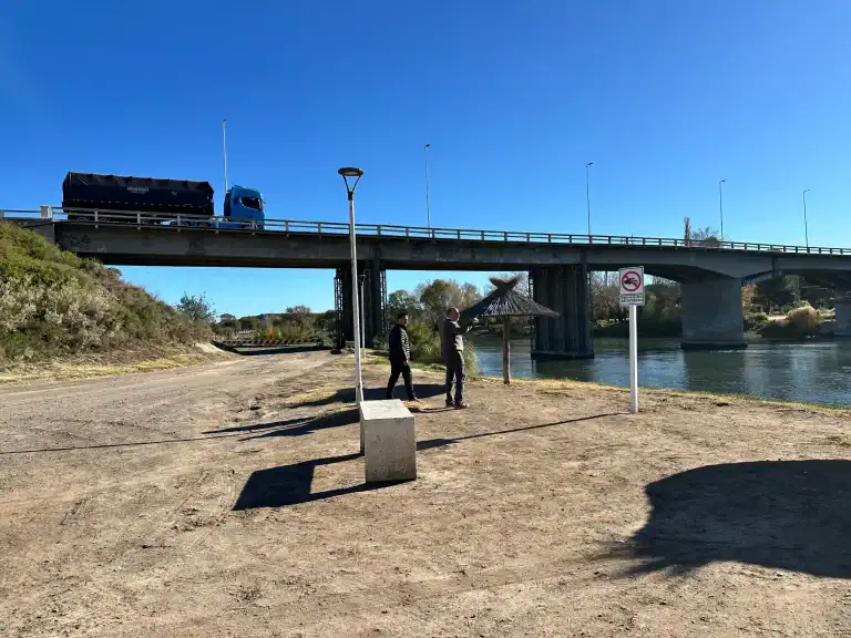 Río Colorado y La Adela unifican reclamos ante Nación por el puente y la Ruta 22