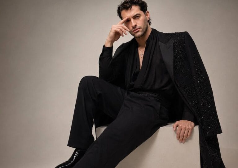 Kevin Calfiñir debuta en Buenos Aires: el actor de Río Colorado llega al musical Carambola