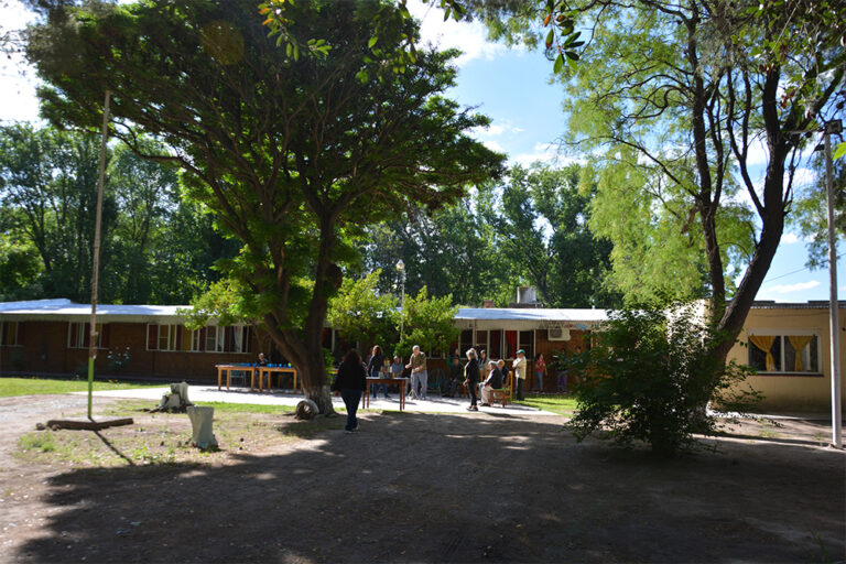 La residencia Próspero Tondelli incorporó un nuevo lavarropas para fortalecer la atención de los adultos mayores
