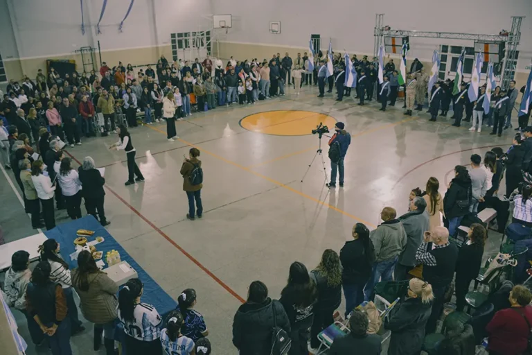 Río Colorado celebró el Día de la Independencia con un fuerte mensaje de unidad y trabajo en equipo