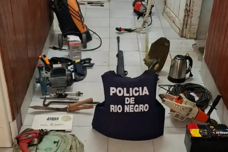 Allanamiento en Río Colorado: secuestran herramientas, equipos electrónicos y detienen a un sospechoso por robo