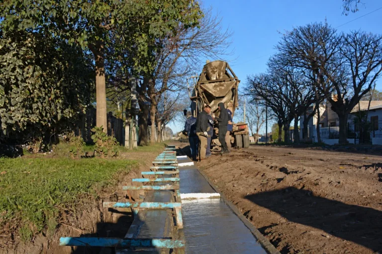 Río Colorado: continúan las obras de infraestructura y desarrollo urbano en barrio Antena