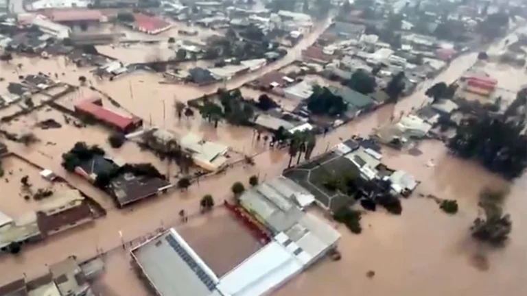 Chile se prepara para un nuevo temporal: cinco regiones están bajo alerta por riesgo de inundaciones