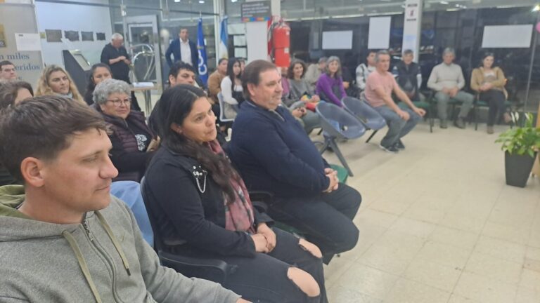 Banco Credicoop entregó aportes a tres instituciones de Río Colorado