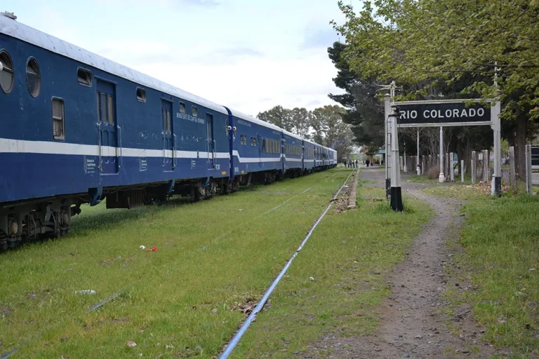 El Tren de Capital Humano ya está en Río Colorado y brindará atención sin costo para los vecinos hasta el 16 de octubre